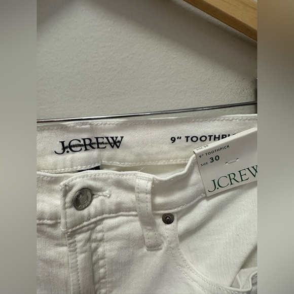NWT! J.Crew 9" toothpick women’s jean in white wash. Size 30. $128 #BQ310 - Picture 4 of 7